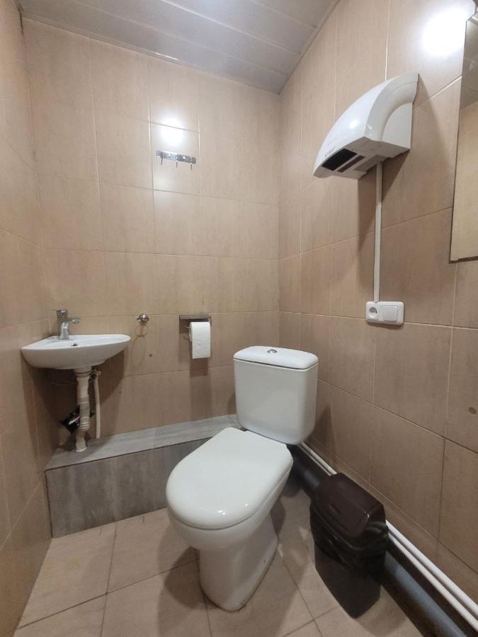 Hotel In Center Of יירבאן מראה חיצוני תמונה