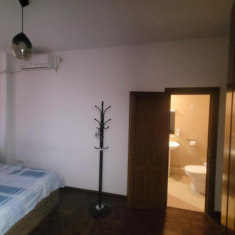 Hotel In Center Of יירבאן מראה חיצוני תמונה