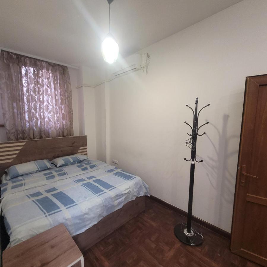 Hotel In Center Of יירבאן מראה חיצוני תמונה