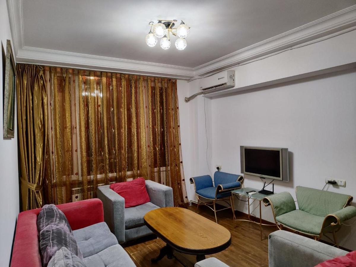 Hotel In Center Of יירבאן מראה חיצוני תמונה